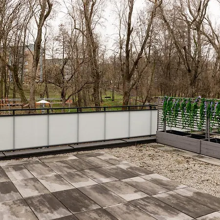 Park Nad Strumykiem Privat Parking Glogow (Glogow)